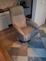 Relaxstoel met accu en draaivoet, Huis en Inrichting, Fauteuils, Ophalen, Gebruikt, Minder dan 75 cm, Leer