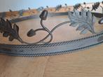 Decoratieve grote metalen ring, versierd met eikels en blad, Ophalen