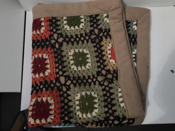 Gehaakte fleece deken – 1x1 meter – vintage stijl beschikbaar voor biedingen