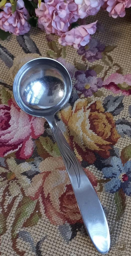 Mooie vintage juslepel, Gero Zilmeta, nr. 520, Tango, Huis en Inrichting, Keuken | Bestek, Gebruikt, Rvs of Chroom, Ophalen of Verzenden