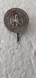 Nederlands Roode Kruis Bloedtransfusiedienst met cijfer 10, Verzamelen, Speldjes, Pins en Buttons, Ophalen of Verzenden, Gebruikt
