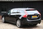 Volvo V60 2.0 T3 Momentum Xenon/Navigatie/Parkeersensor/Stoe, Gebruikt, 4 cilinders, 1969 cc, Leder en Stof