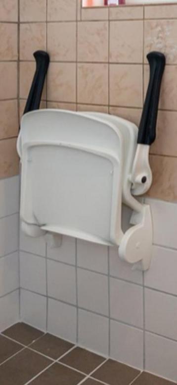 Douche stoel aan muur bevestigd beschikbaar voor biedingen