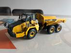 Komatsu HM 250 knikdumper Universal Hobbies, Ophalen of Verzenden, Zo goed als nieuw, Hijskraan, Tractor of Landbouw, Conrad