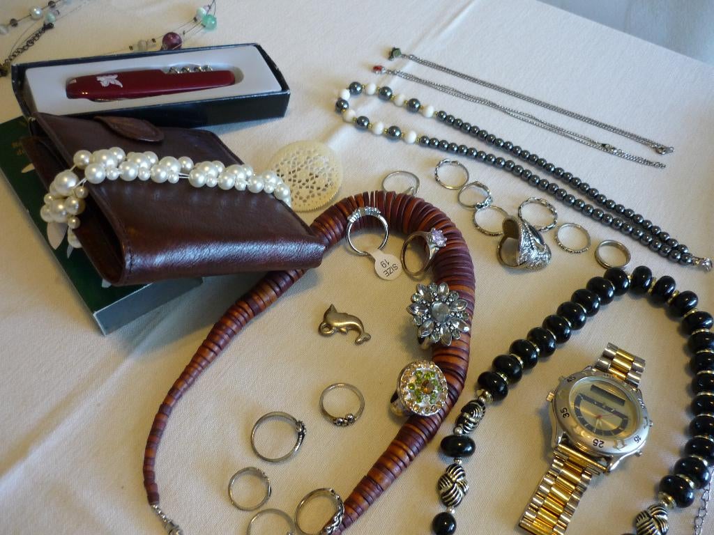 Super leuke partij sieraden o.a ringen/ketting en veel meer, Overige materialen, Gebruikt, Overige kleuren, Verzenden