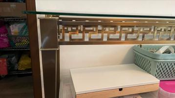Versace style sidetable beschikbaar voor biedingen