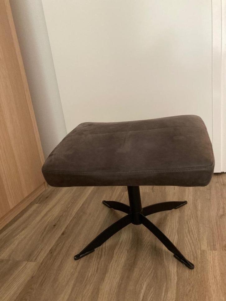 Voetenbankje, Huis en Inrichting, Banken | Voetenbanken en Poefen, Gebruikt, Minder dan 50 cm, 50 tot 75 cm, Rechthoekig, Kunststof