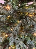 Kunstkerstboom incl. verlichting 260 cm hoog, 165 cm breed, Diversen, Kerst, Ophalen, Zo goed als nieuw