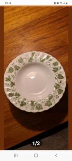 Churchill staffordshire verdigris, Antiek en Kunst, Antiek | Servies los, Ophalen of Verzenden