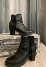 schoenen laarsje maat 39, Zwart, Lage of Enkellaarzen, Ophalen of Verzenden, Zo goed als nieuw