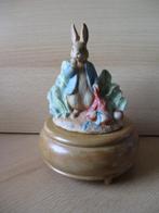 Beatrix Potter Pieter Rabbit stenen muziekdoos  Schmid  17cm, Verzamelen, Overige Verzamelen, Verzenden, Zo goed als nieuw
