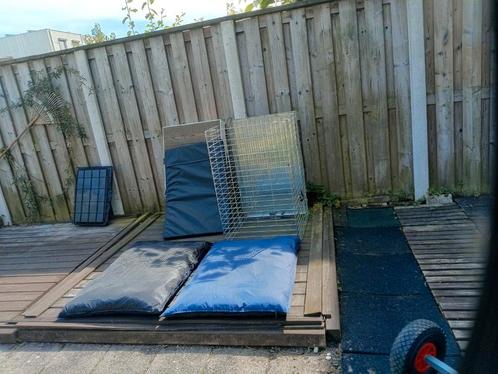 Bench met overkapping en kussens, Dieren en Toebehoren, Hondenhokken, Gebruikt, Hondenhok, Minder dan 65 cm, 75 tot 110 cm, Ophalen
