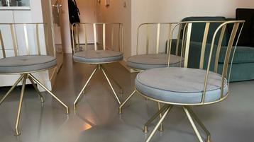 4 Draaibare Eetkamerstoelen beschikbaar voor biedingen