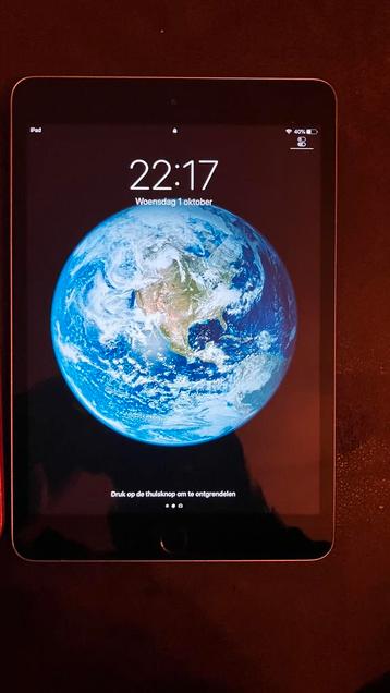 Ipad mini 3 64GB zo goed als nieuw inc rode hoes beschikbaar voor biedingen