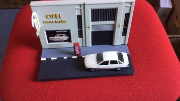 OPEL GARAGE+ SHOWROOM ERNST MAIER+ KADETT GLS SAMEN 20 EURO beschikbaar voor biedingen