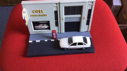 OPEL GARAGE+ SHOWROOM ERNST MAIER+ KADETT GLS SAMEN 20 EURO, Hobby en Vrije tijd, Modelauto's | 1:43, Zo goed als nieuw, Overige typen