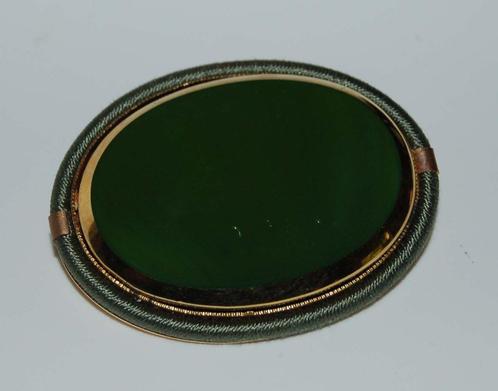 Langani broche jade kleurige steen en zijde draad, Sieraden, Tassen en Uiterlijk, Broches, Zo goed als nieuw, Overige materialen