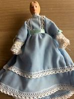 Pph dame 3 (3 van 4) porselein, Ophalen of Verzenden, Zo goed als nieuw, Poppenhuis