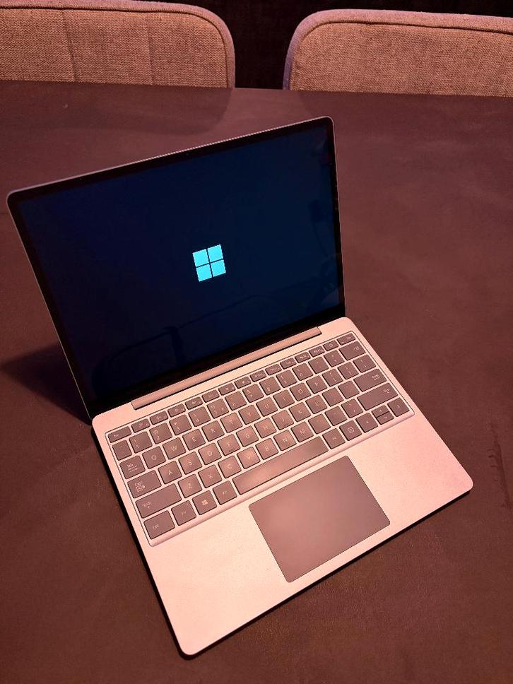 Microsoft Surface Go 2 laptop met touchscreen zgn, Computers en Software, Windows Laptops, Zo goed als nieuw, 13 inch, SSD, Minder dan 2 Ghz