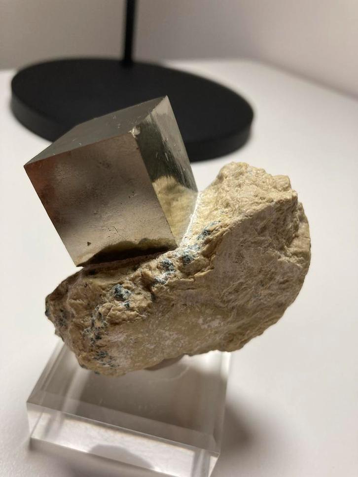 Pyriet Kubus op Matrix, Verzamelen, Mineralen en Fossielen, Mineraal, Ophalen of Verzenden