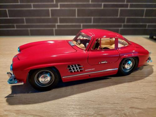 Bburago 1:18 Mercedes-Benz SL300 - in doos, Hobby en Vrije tijd, Modelauto's | 1:18, Nieuw, Auto, Bburago, Ophalen of Verzenden