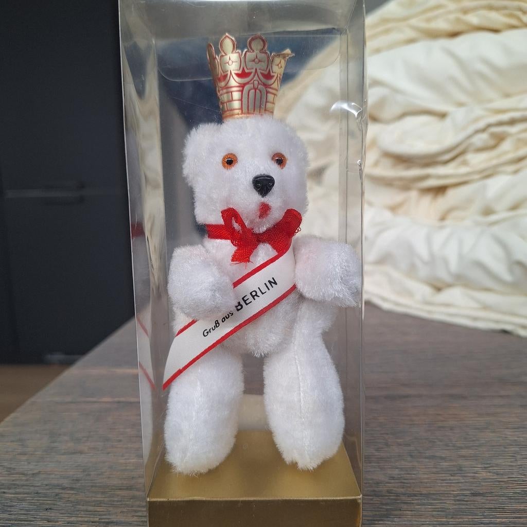 Klein wit beertje in originele doos - Grub aus Berlin, Ophalen of Verzenden