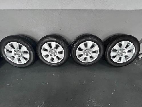 16" Audi A6 velgen met banden 225/60 R16, Auto-onderdelen, Banden en Velgen, Banden en Velgen, Zomerbanden, 16 inch, 225 mm, Personenwagen