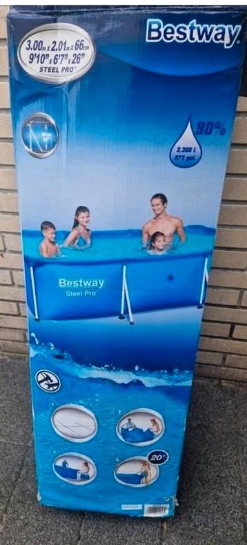 Nieuw zwembad  3300 liter orginele doos had waterschade beschikbaar voor biedingen