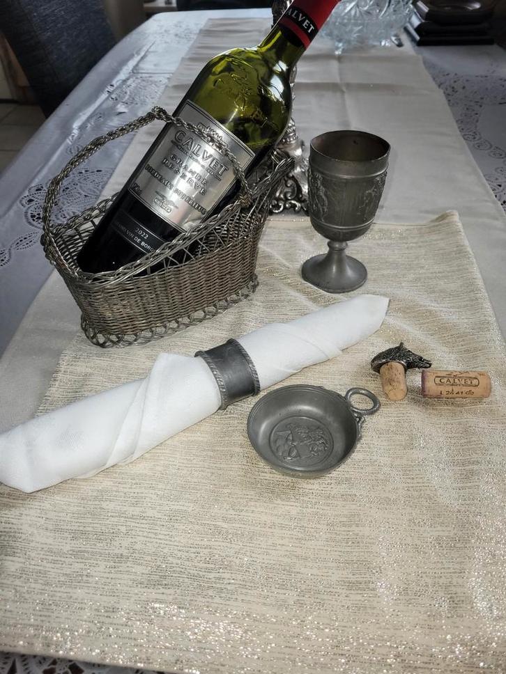 Antiek luxe wijnset(vijf items).met signatuur/reliëf.topwerk, Antiek en Kunst, Antiek | Bestek, Ophalen of Verzenden