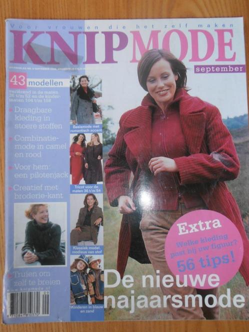 Knipmode september 2002 ribstof, tweed, breien, Hobby en Vrije tijd, Kledingpatronen, Zo goed als nieuw, Vrouw, Knipmode, Ophalen of Verzenden