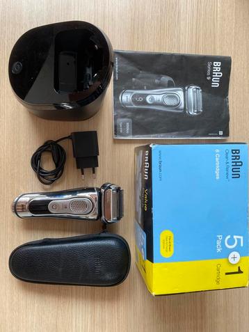 Braun Series 9 Wet & Dry Scheerapparaat met Travelcase beschikbaar voor biedingen