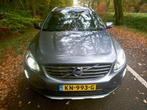 Volvo XC60 2.0 D4 Geartronic 2016 Grijs, Auto's, 1800 kg, Zwart, 1969 cc, Leder