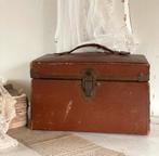 Brocante oud koffertje met leren handvat, Verzenden