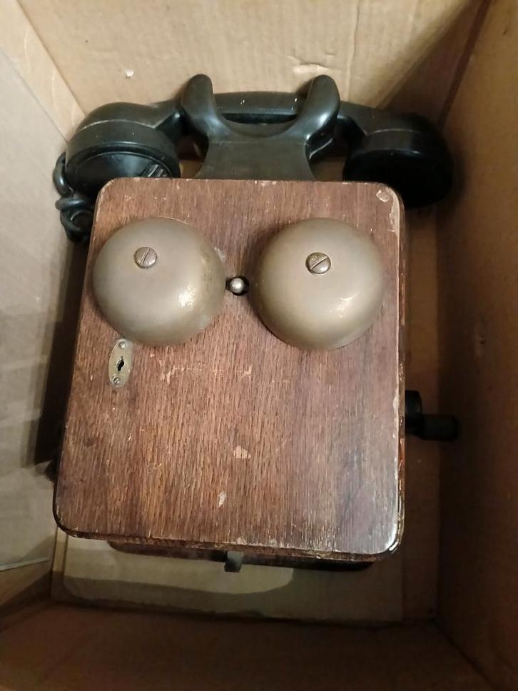 Antieke Wandtelefoon met Bellen type V 2748 A, Antiek en Kunst, Antiek | Overige Antiek, Ophalen of Verzenden