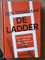 De Ladder - Ben Tiggelaar - Zo goed als nieuw, Ophalen of Verzenden, Zo goed als nieuw