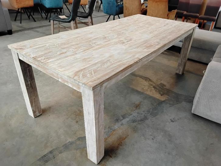 Second Life Wolvega. Oa veel tafels, stoelen, banken enz., Huis en Inrichting, Tafels | Eettafels, Zo goed als nieuw, 50 tot 100 cm