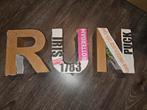 Grote Kartonnen Letters 'RUN', Ophalen of Verzenden, Gebruikt, Knutselwerk
