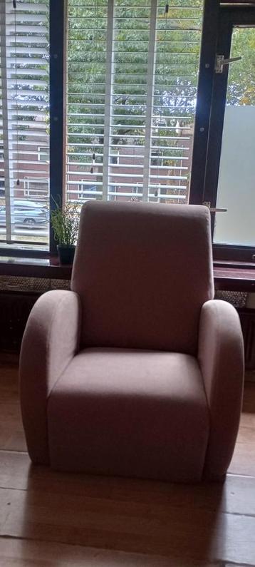 Beige stoffen Fauteuil met Gebruikssporen beschikbaar voor biedingen