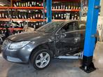 Opel Insignia Sports Tourer 2011 Grijs in onderdelen, Ophalen