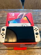 Nintendo switch oled, Spelcomputers en Games, Spelcomputers | Nintendo Switch, Switch OLED, Met games, Met 2 controllers, Ophalen of Verzenden