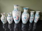 Vintage Chinese vazen in pastelkleuren. Set of per stuk., Overige kleuren, Aardewerk of Porselein, Ophalen of Verzenden, Zo goed als nieuw