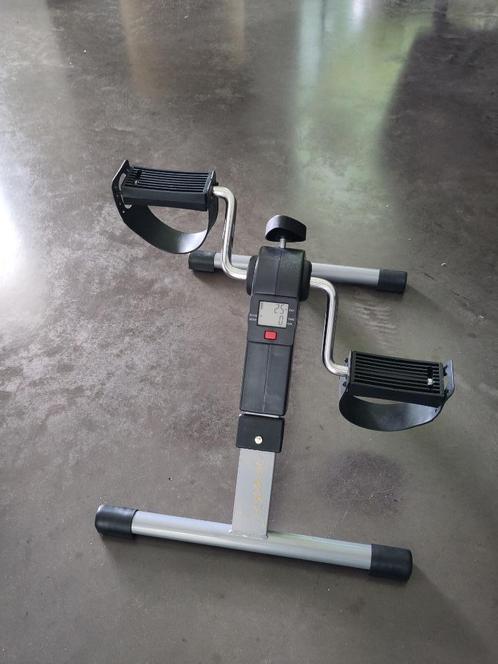 Stoelfiets/Bureaufiets/Mini Hometrainer/Fietstrainer, Sport en Fitness, Fitnessapparatuur, Zo goed als nieuw, Stoelfiets, Armen