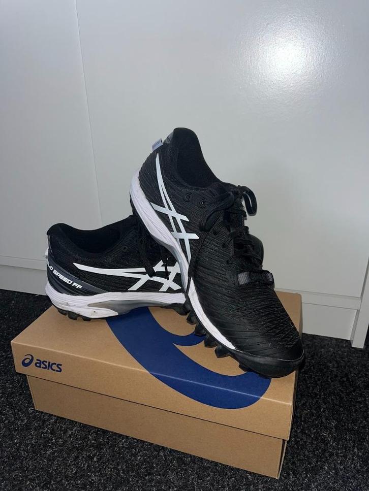 Asics hockeyschoenen, Sport en Fitness, Hockey, Zo goed als nieuw, Schoenen, Ophalen