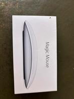 Magic mouse 2, Computers en Software, Muizen, Muis, Ophalen of Verzenden, Zo goed als nieuw, Draadloos
