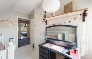 Kaptafel / bureau, bestaande uit 2 delen beschikbaar voor biedingen