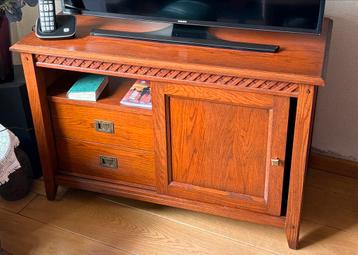 Houten TV Kast met Opbergruimte beschikbaar voor biedingen