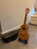 Zo goed als nieuwe ukelele met hoes en standaard, Ophalen of Verzenden, Zo goed als nieuw, Overige typen