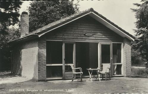 Bakkeveen - Bungalow in 't Hout [KRST005-7265, Verzamelen, Ansichtkaarten | Nederland, Ongelopen, Noord-Holland, 1960 tot 1980