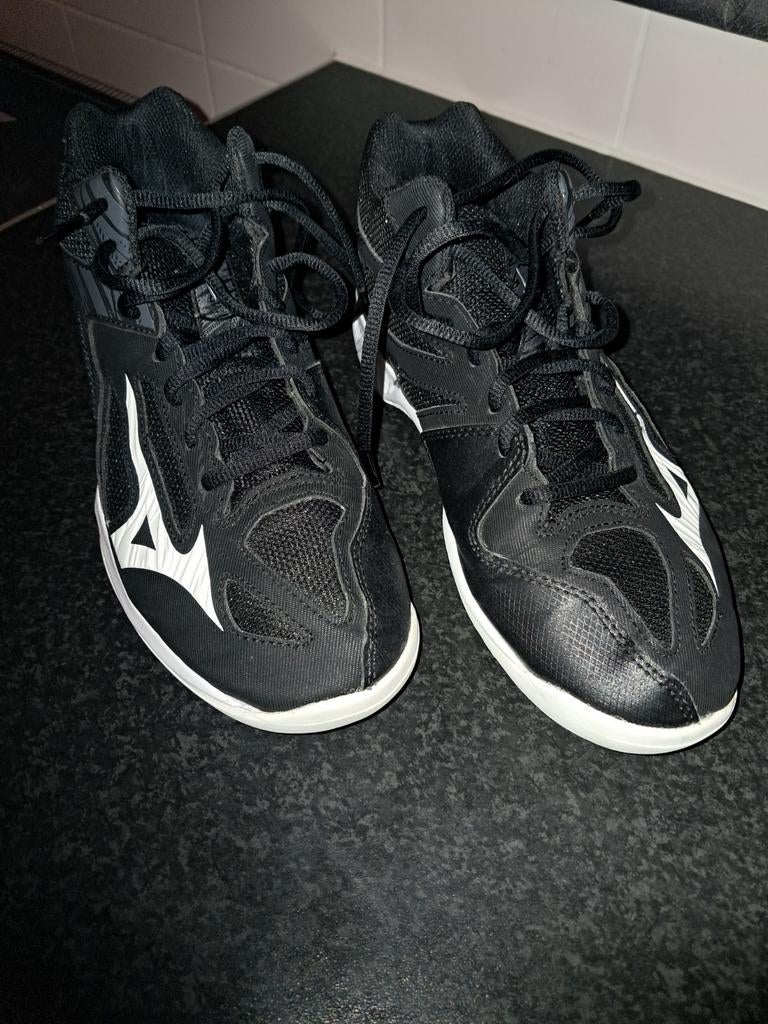 Mizuno zaalschoenen maat 39, Sport en Fitness, Ophalen of Verzenden