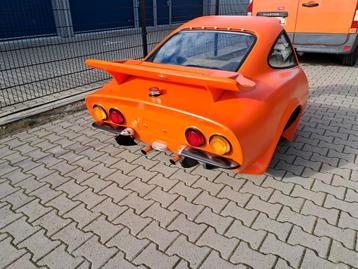 Opel GT achterkant op wieltjes, super reclame decoratie stuk beschikbaar voor biedingen